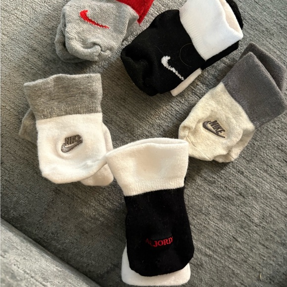 Nike Men's Athletic Ankle Socks - Black, Gray, White, Red - Picture 1 of 5